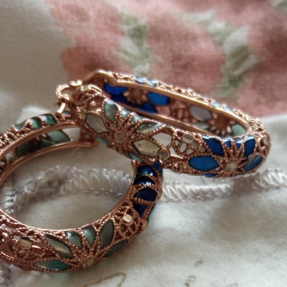 Italian Silver hoop earrings! Unique !